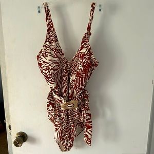 Time & and True Women’s one piece bathing suit size LARGE 12/14